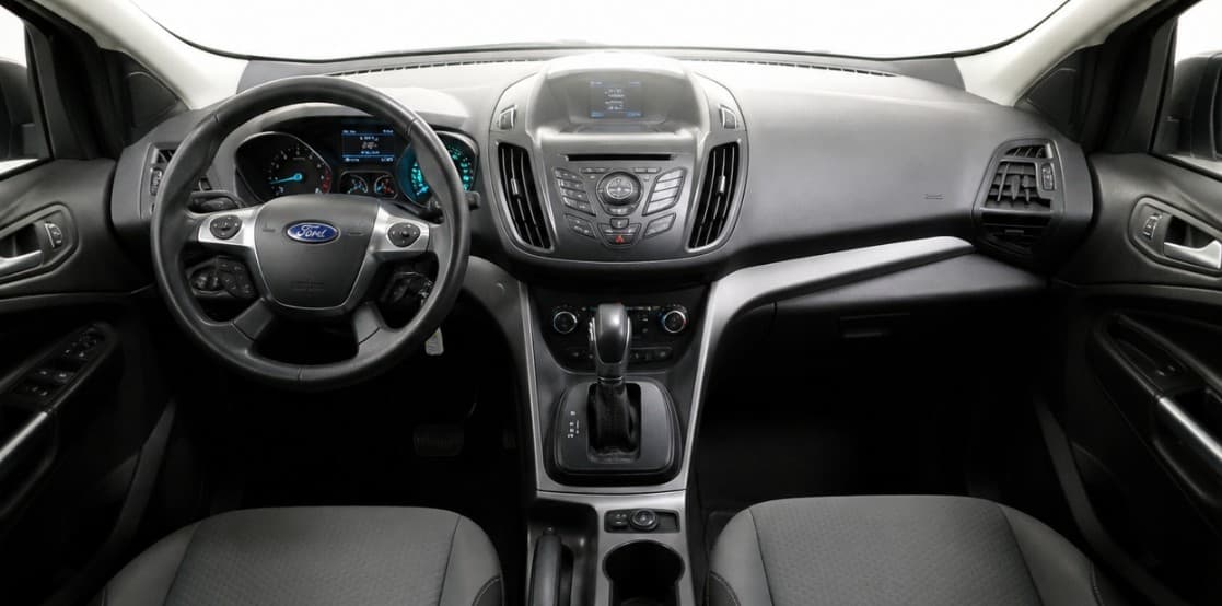 2015 Ford Escape SE (salvage) — interior and dashboard