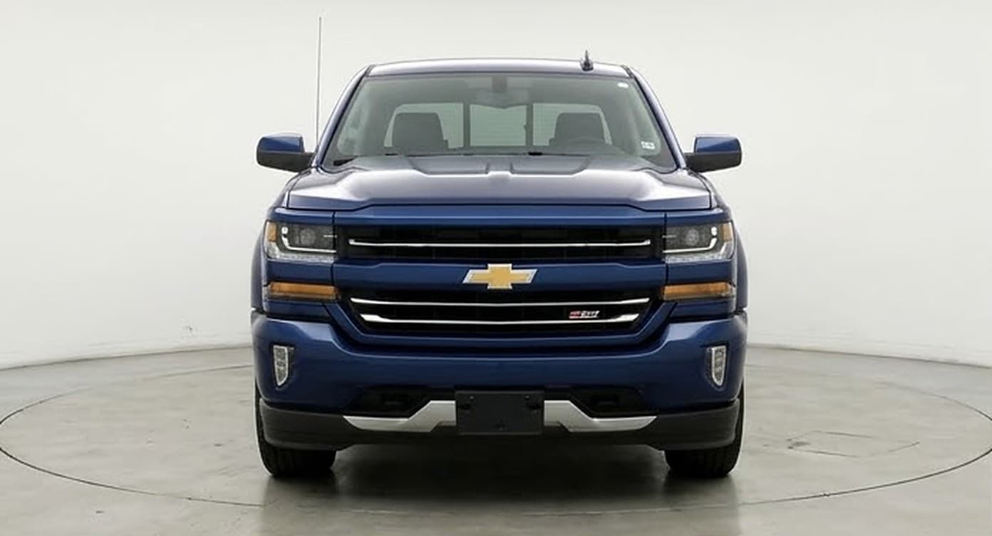 2017 Chevrolet Silverado 1500 LT — front three-quarter view